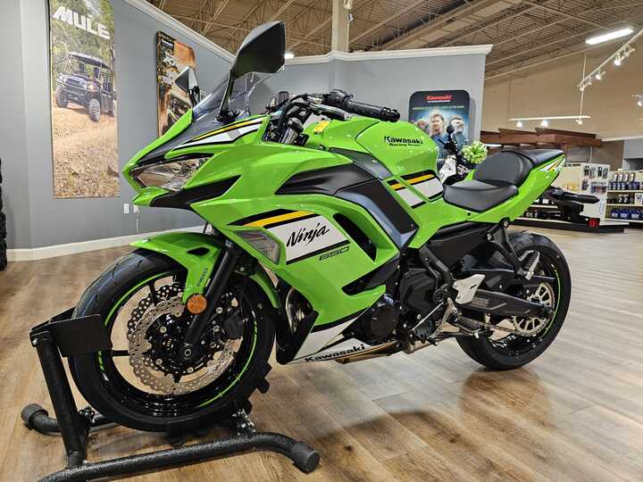 2025-Kawasaki-Ninja-650-KRT-Edition-ABS-Lime-Green/Ebony/Pearl