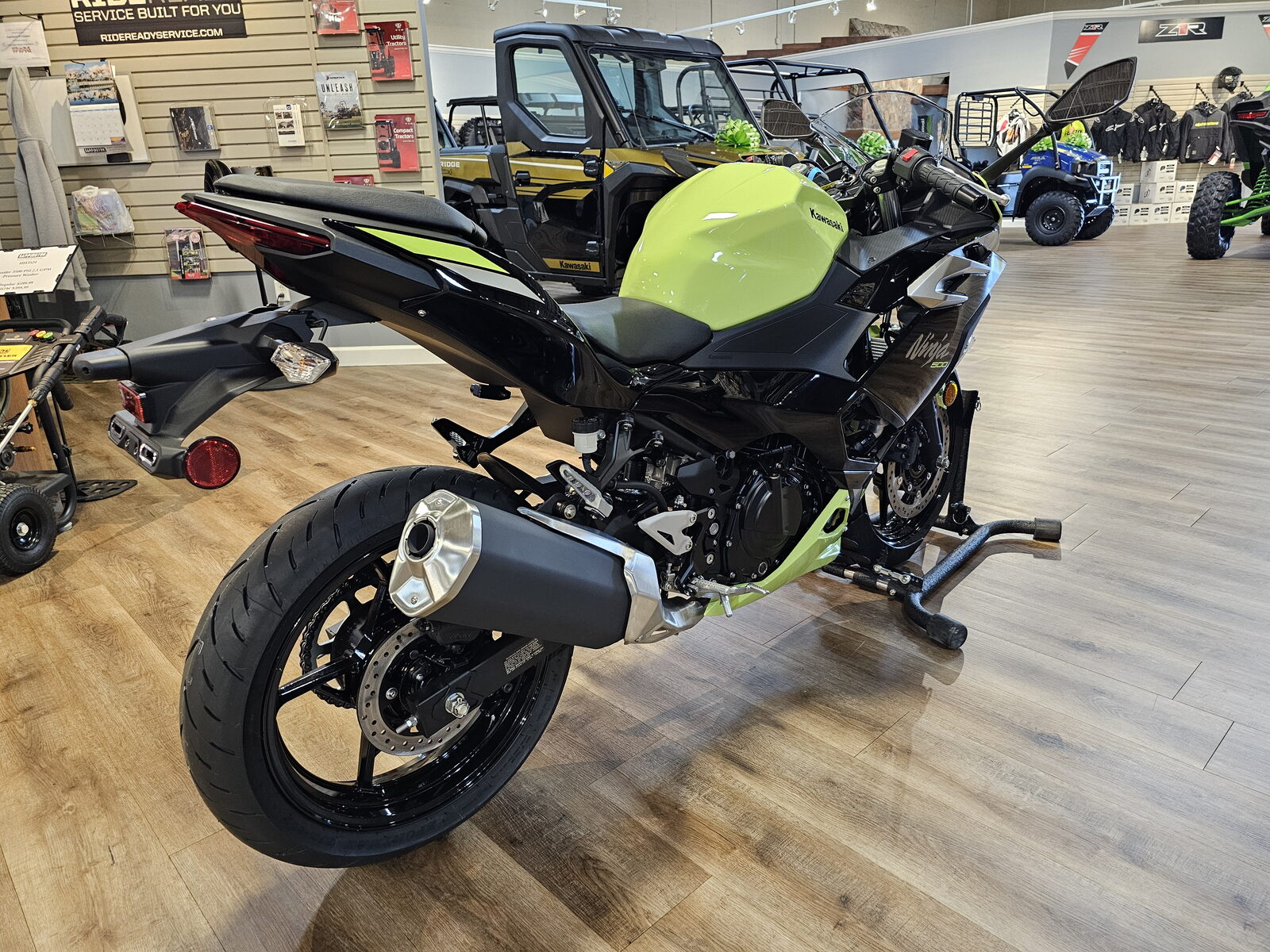 2026 Kawasaki NINJA 500 SE ABS M/C-Street