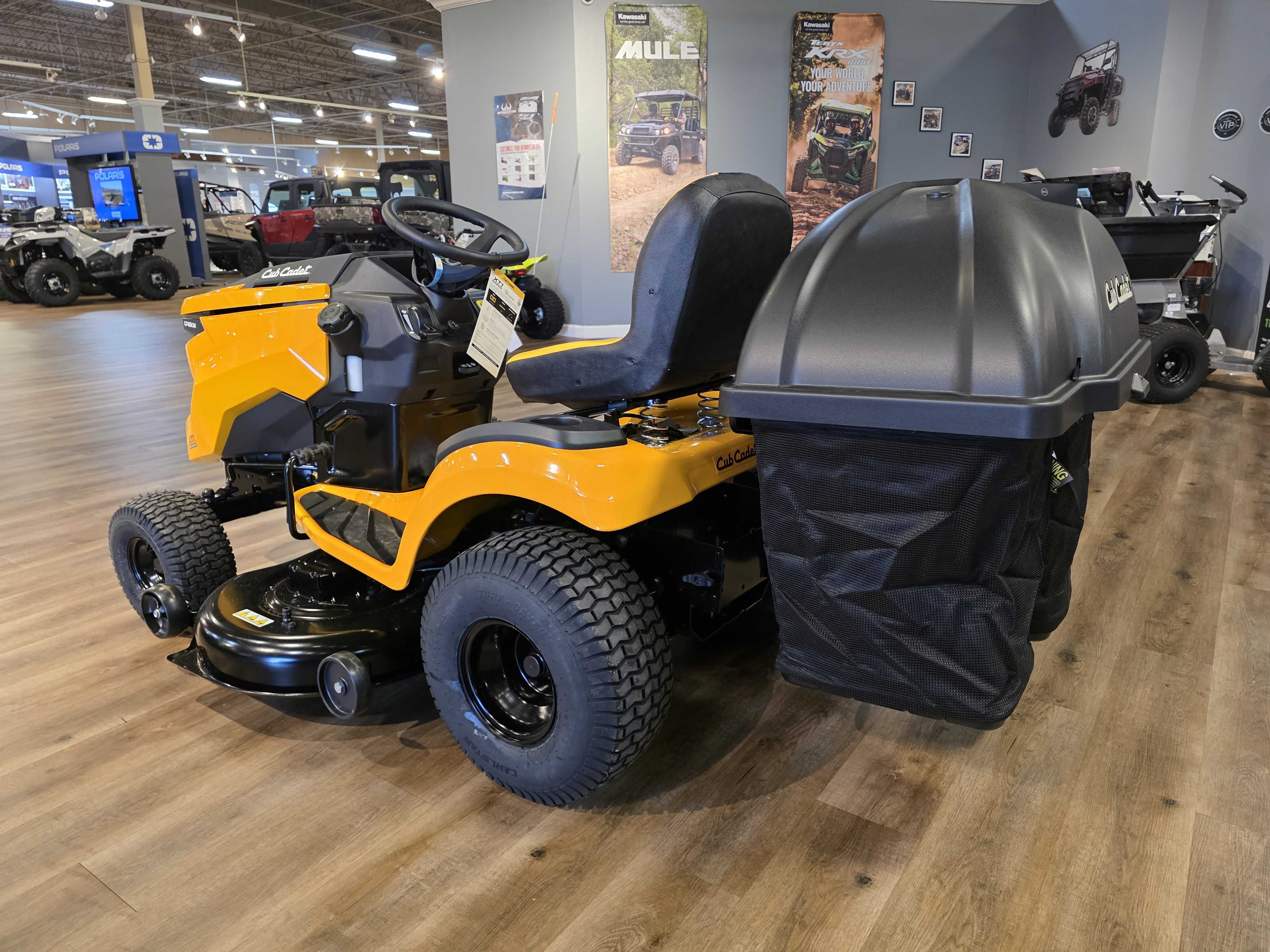 2025 Cub Cadet XT1 LT46 Mower-Riding