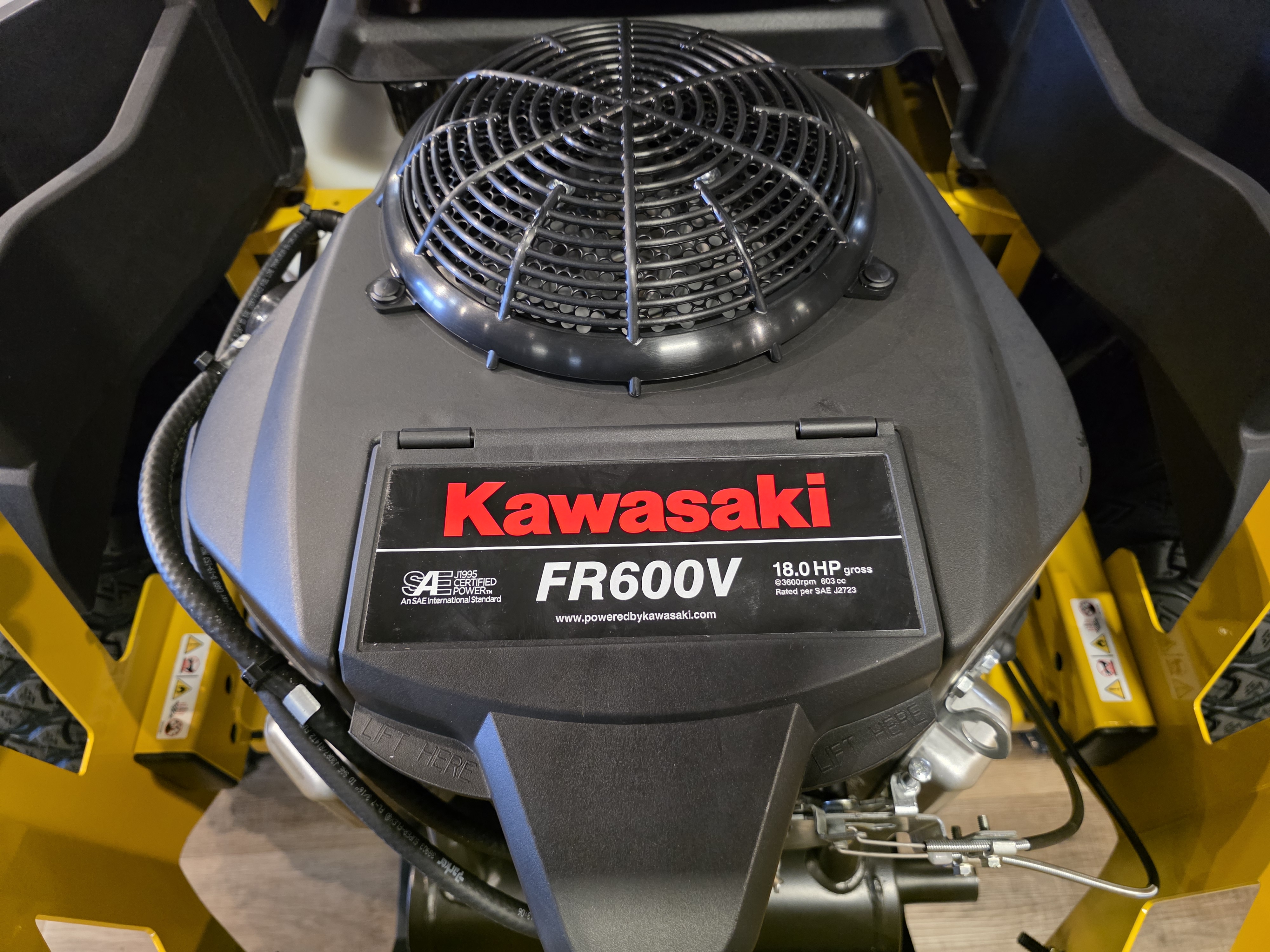 2026 Hustler Raptor X Mower-ZTR