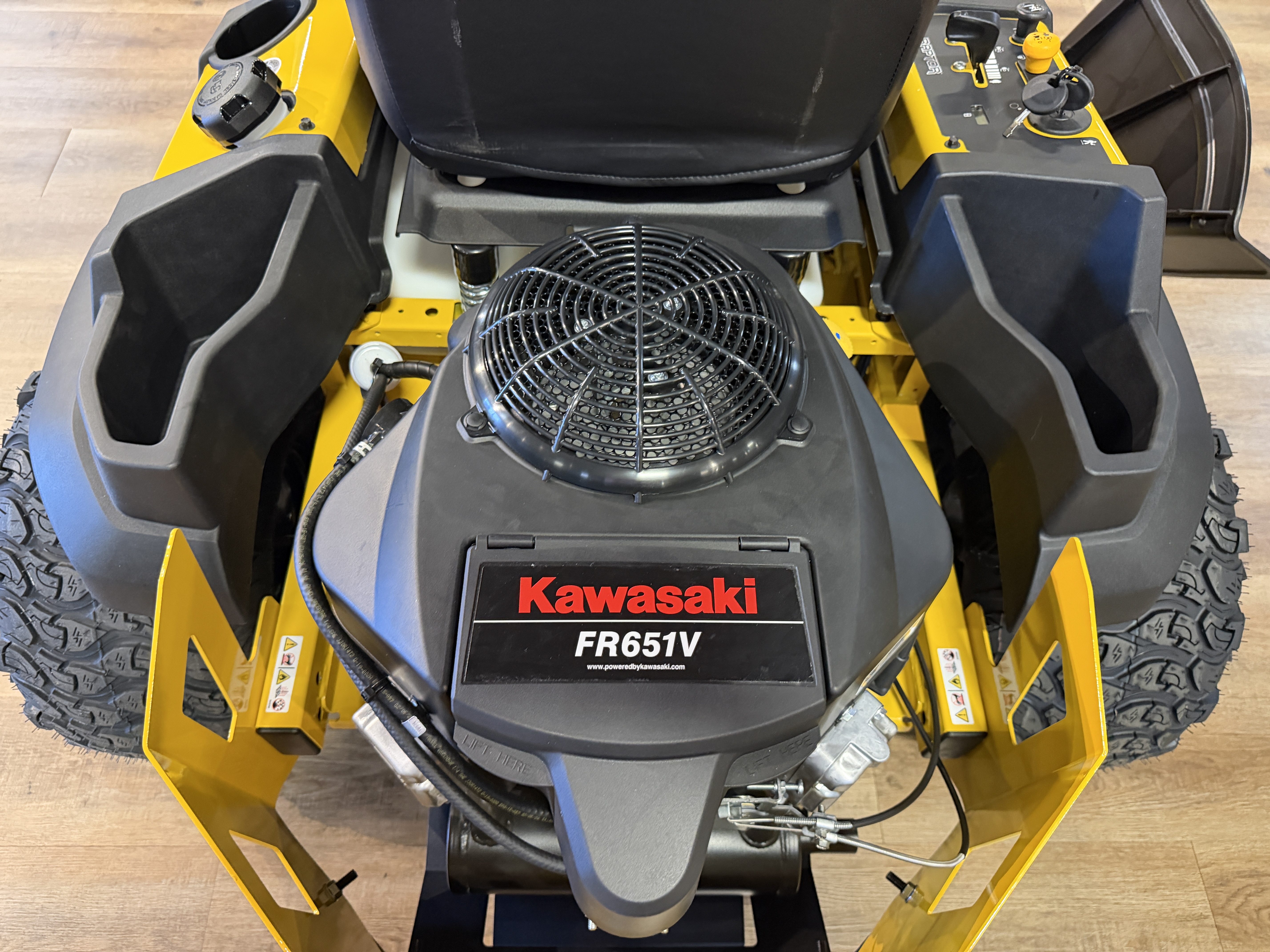 2026 Hustler Raptor X Mower-ZTR