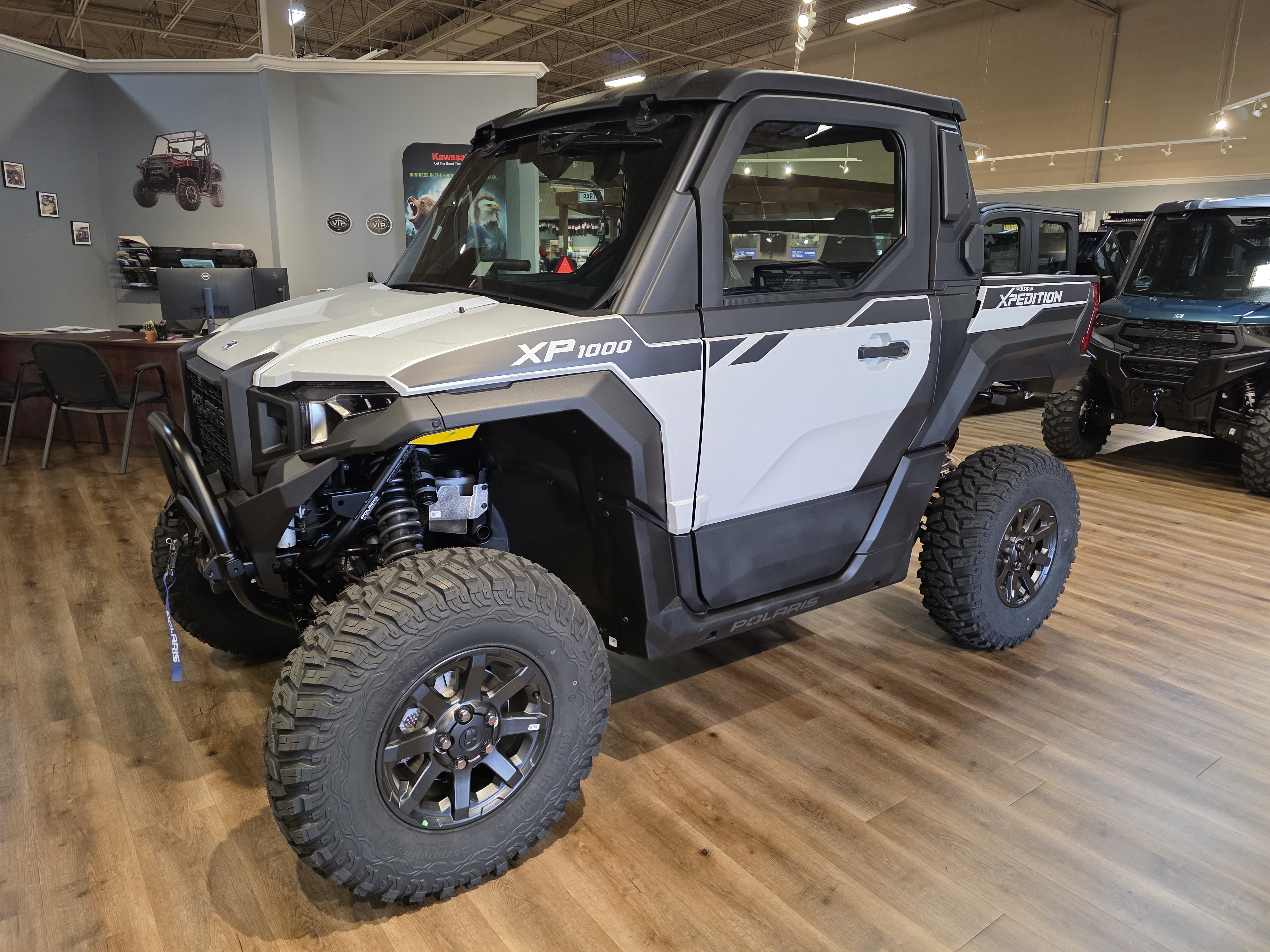 2027 Polaris XPEDITION XP Northstar Ghost White Metallic — photo 1 of 17