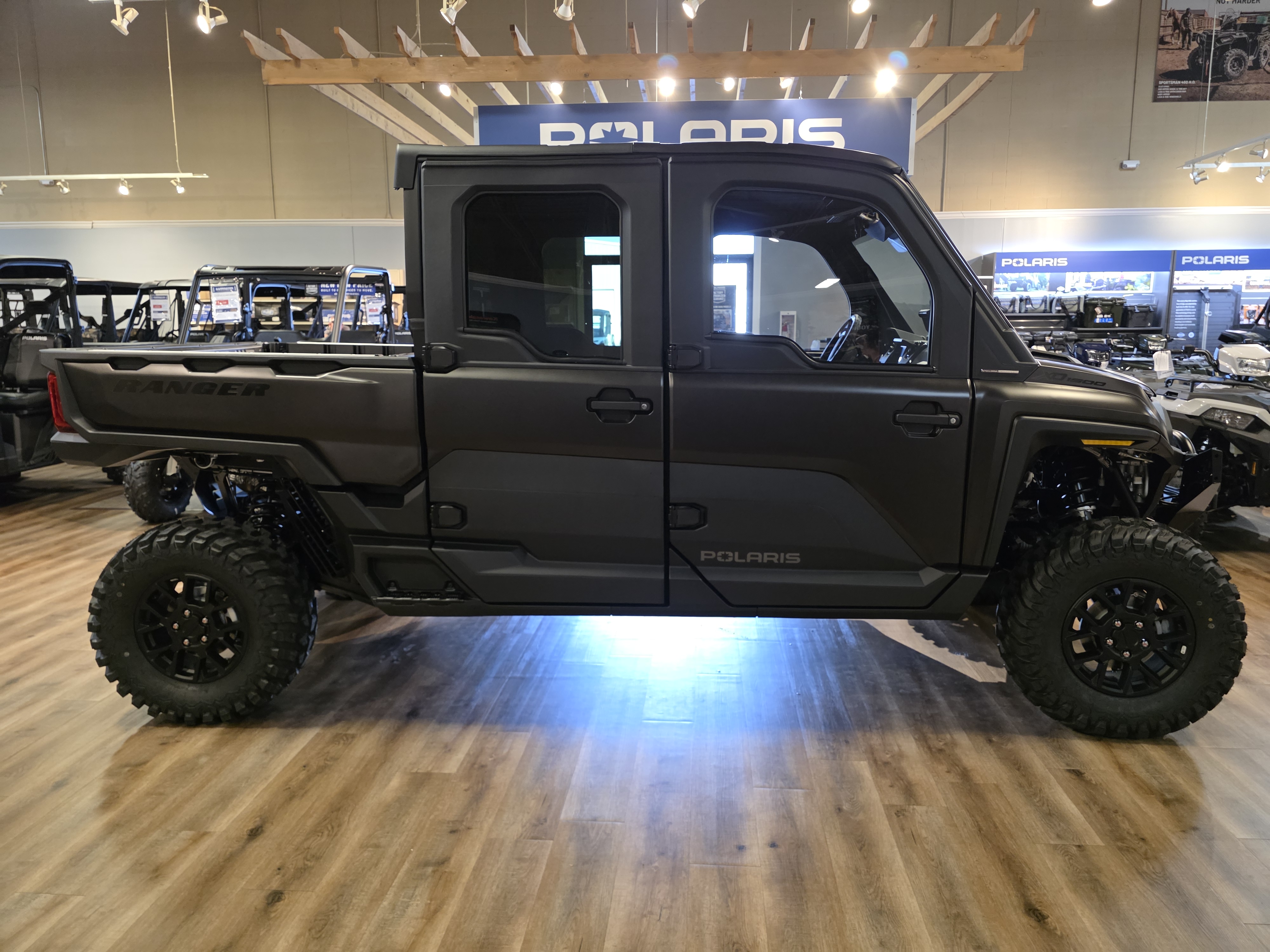 2027 Polaris RANGER CREW XD 1500 Northstar Ultimate UTV-Utility