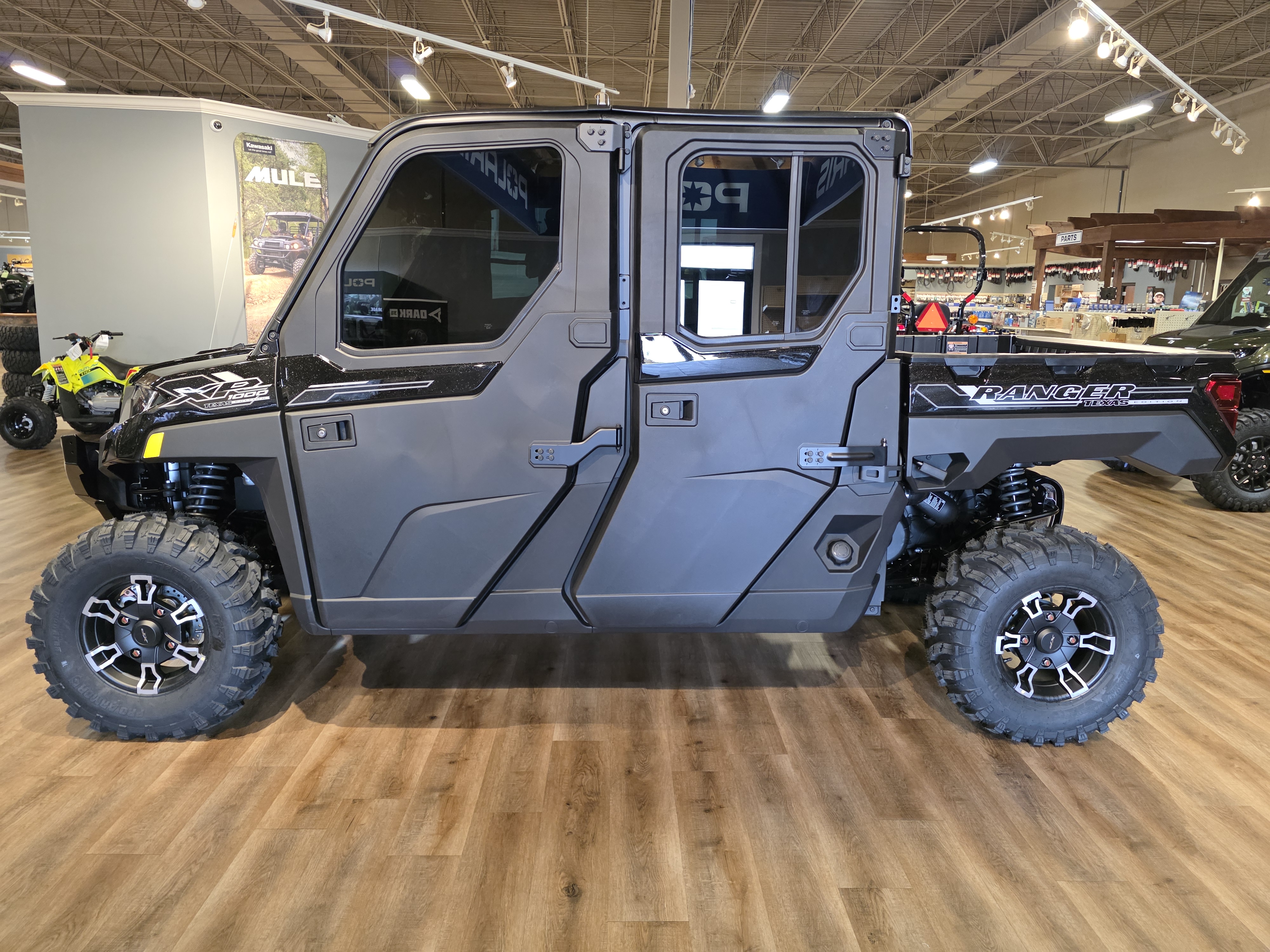 2027 Polaris RANGER CREW XP 1000 NorthStar Texas Edition UTV-Utility