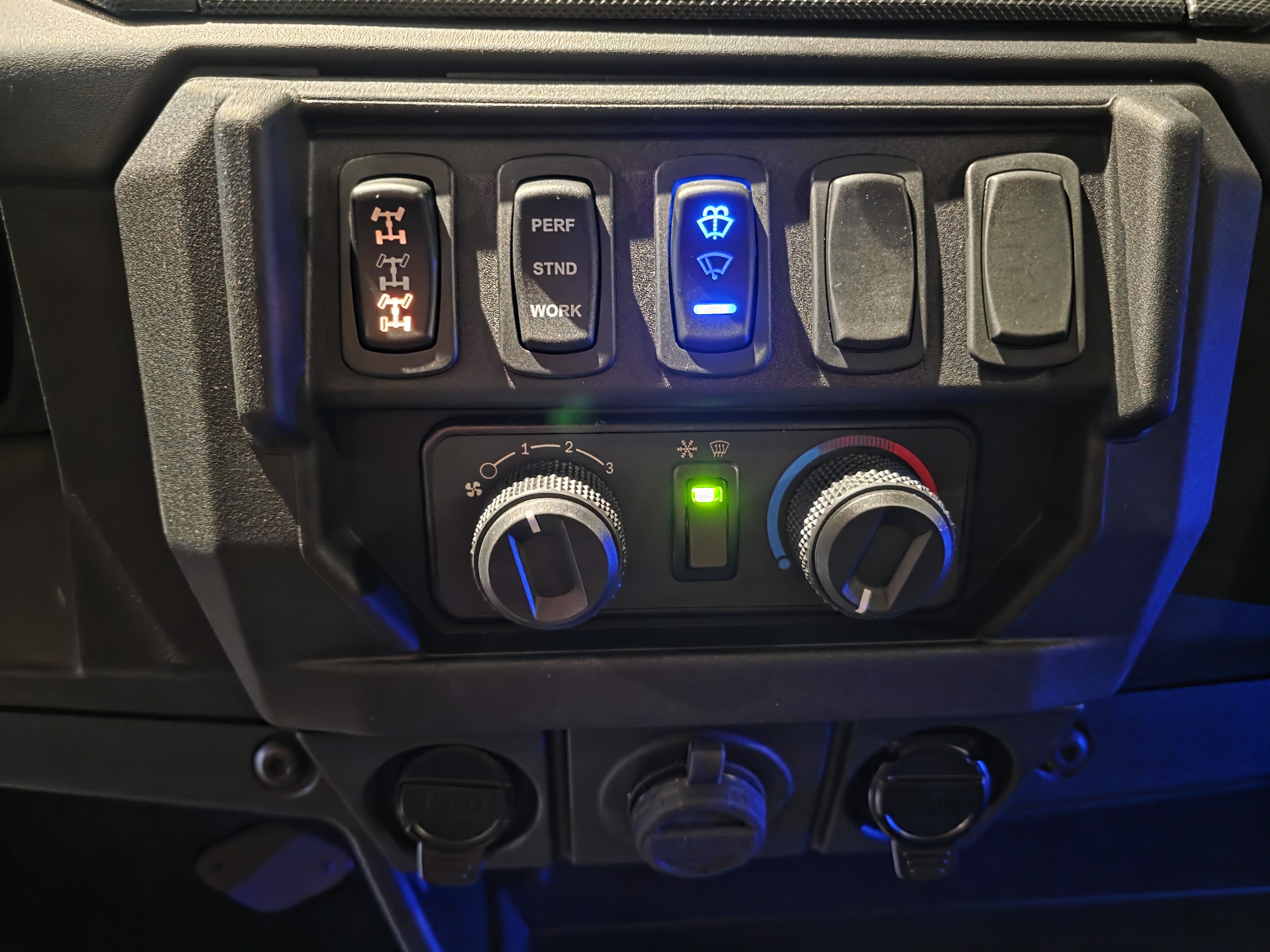 2027 Polaris RANGER CREW XP 1000 NorthStar Ultimate UTV-Utility