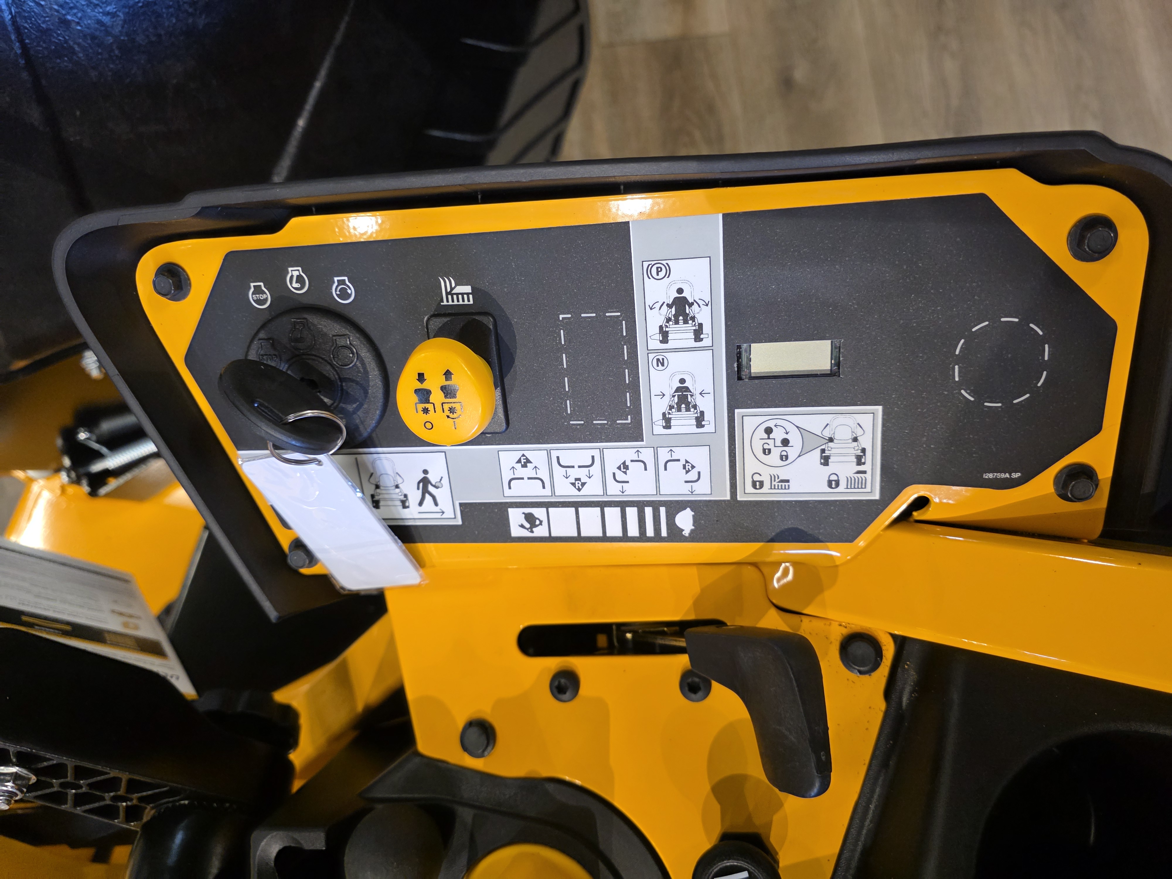 2027 Cub Cadet ZTX5 60 Mower-ZTR