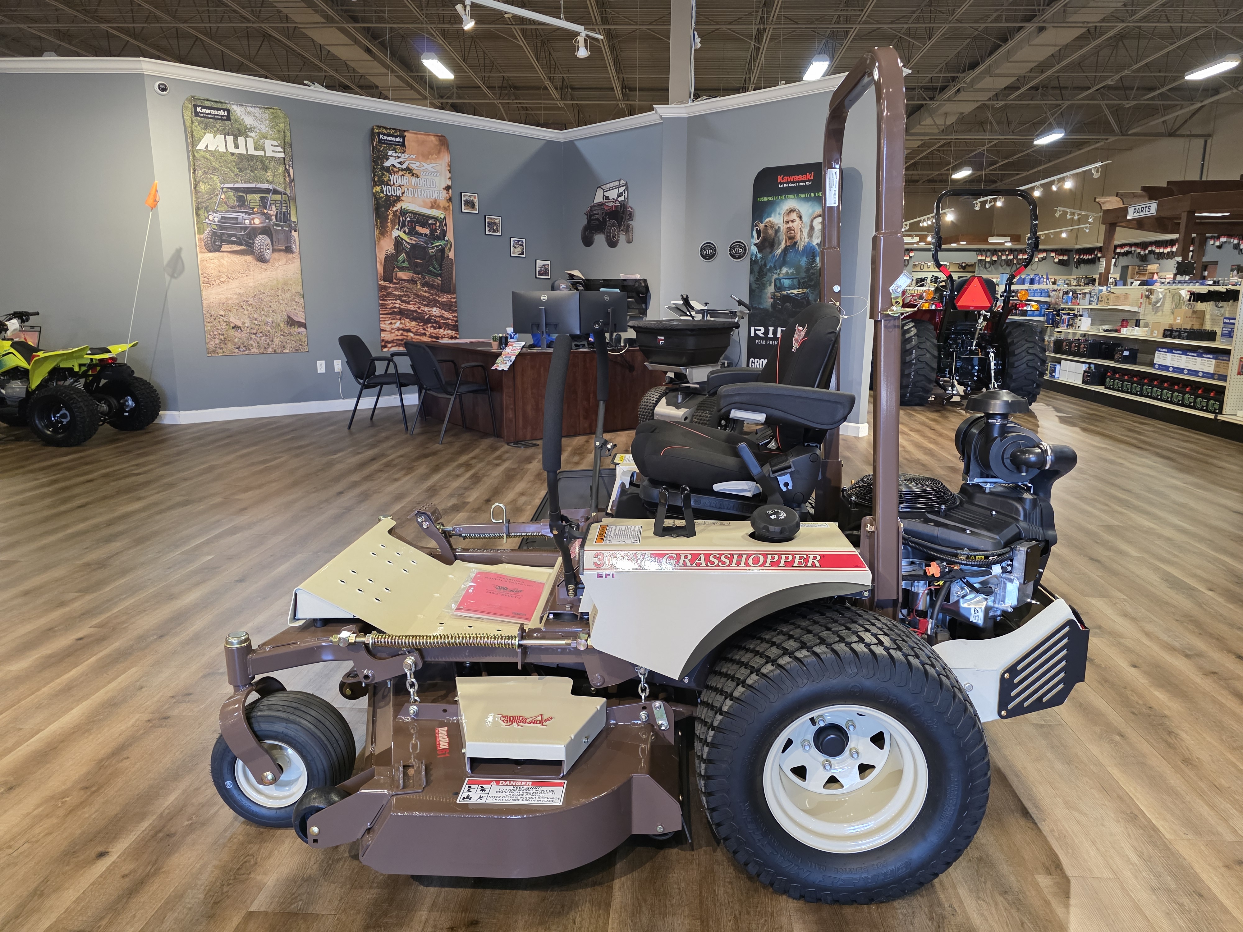 2027 GRASSHOPPER 340G5 EFI Mower-ZTR
