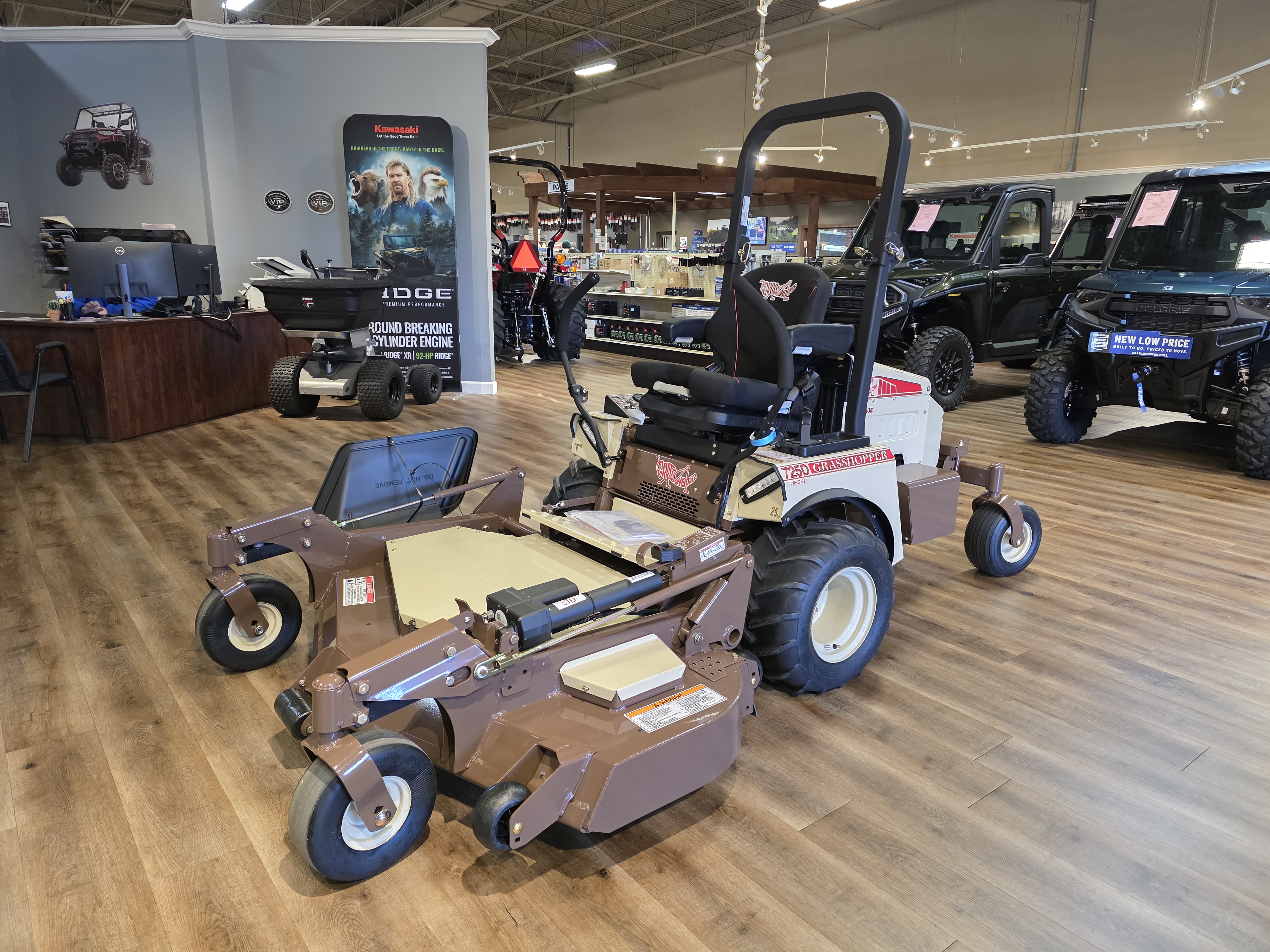 2027 Grasshopper 725DT Mower-ZTR