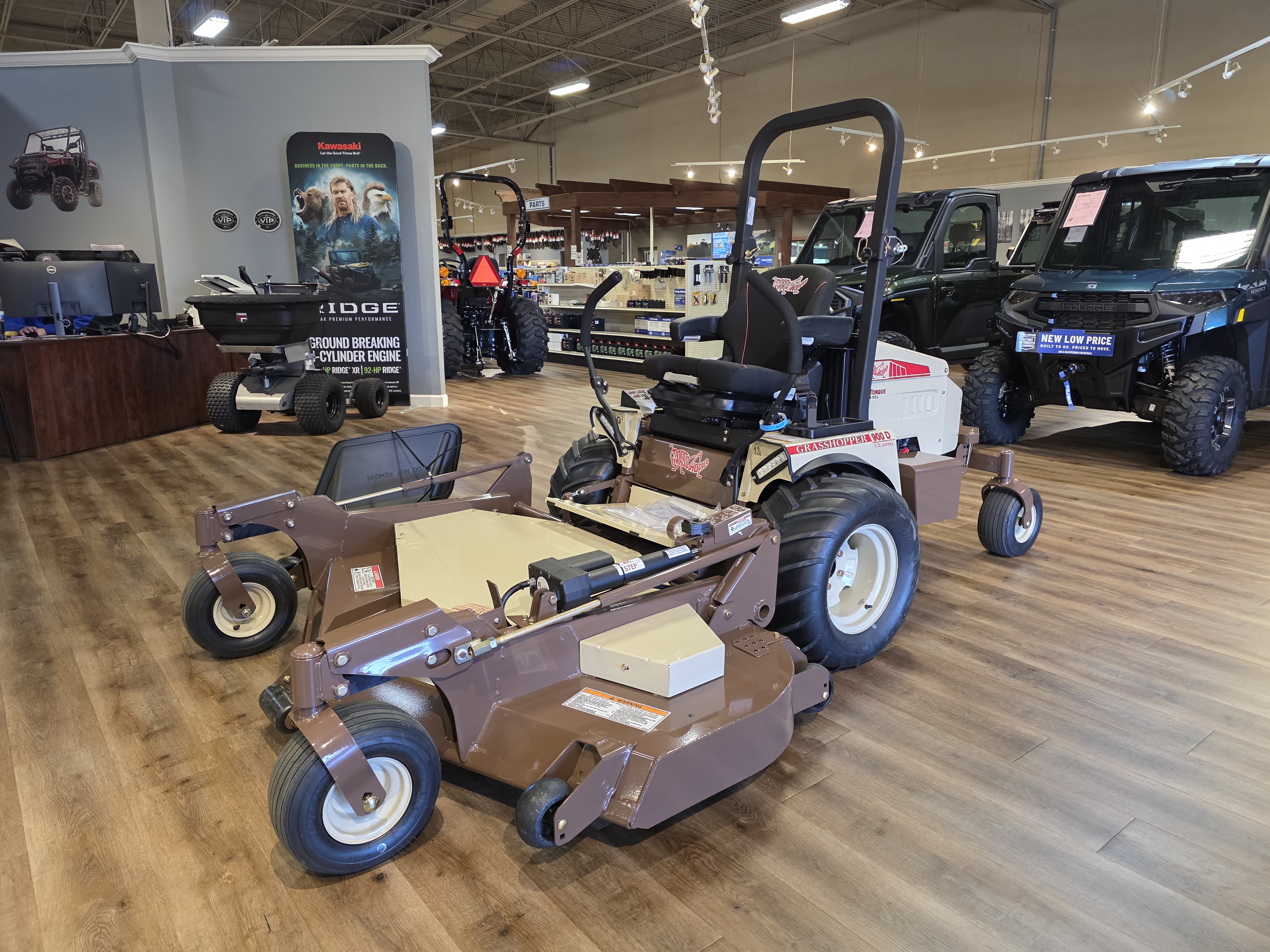 2027 Grasshopper 900D 1.3L Mower-ZTR