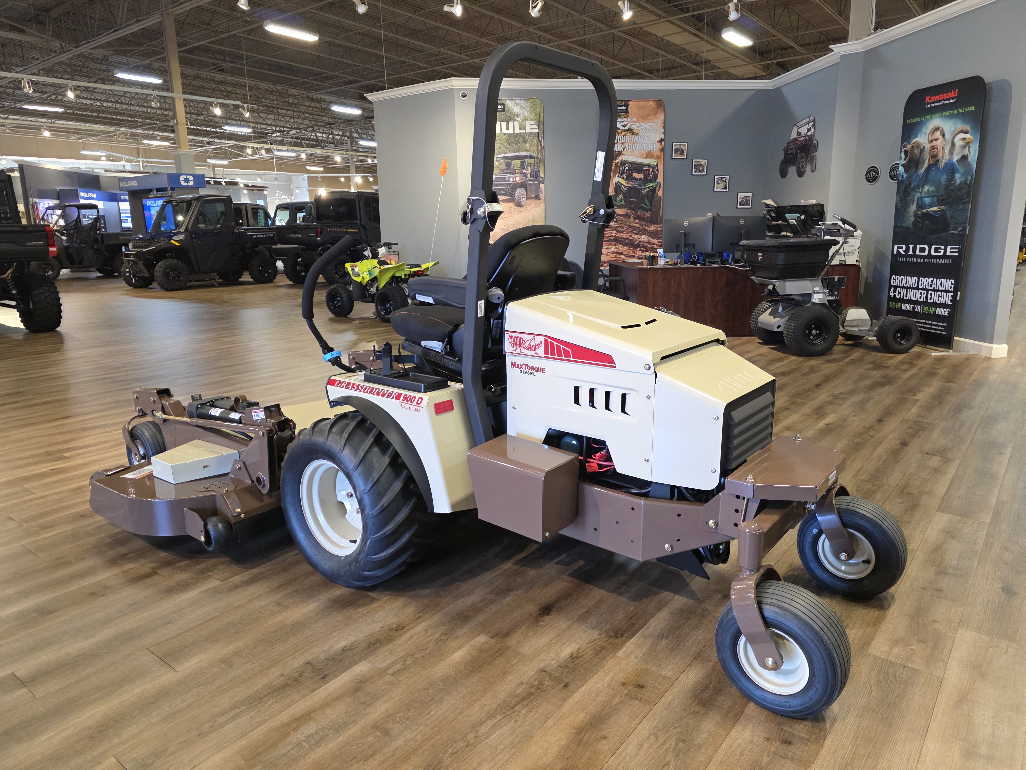 2027 Grasshopper 900D 1.3L Mower-ZTR